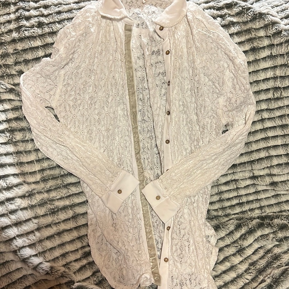 Free people lace button down with wooden buttons ties at waist or back